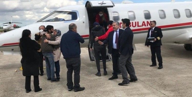 Lösemi hastası Türk vatandaşı tedavi için Hollanda'dan Türkiye'ye getirildi