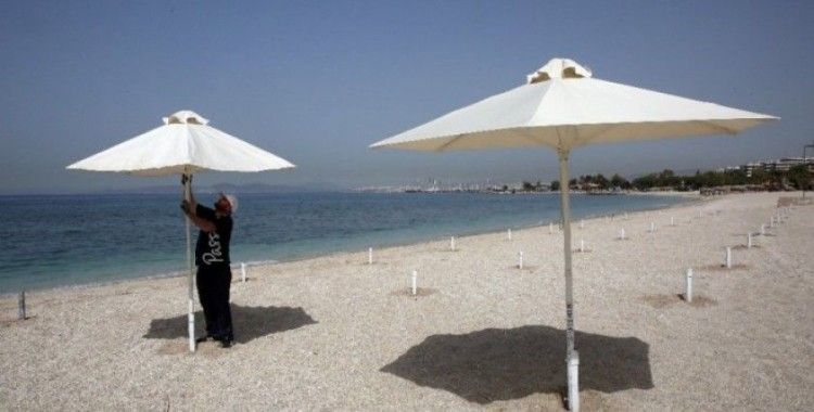 Yunanistan'da plajlar açıldı