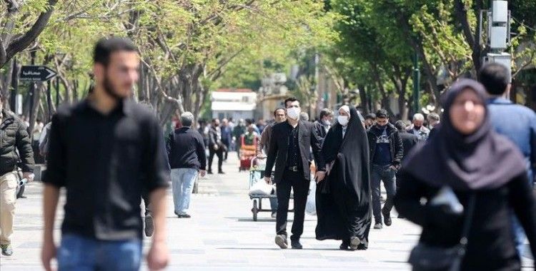 Doktor Hüsrevniya: İran'da Kovid-19 vaka sayılarındaki tırmanış endişe verici