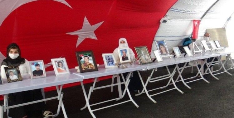 HDP önündeki ailelerin evlat nöbeti 263'üncü gününde