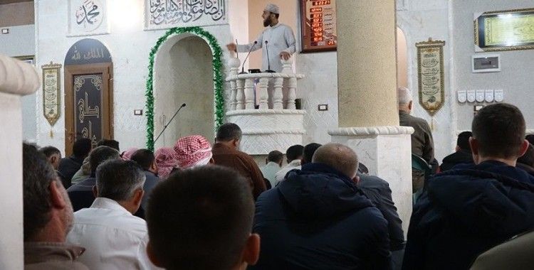 İdlib'de bayram namazı kılındı