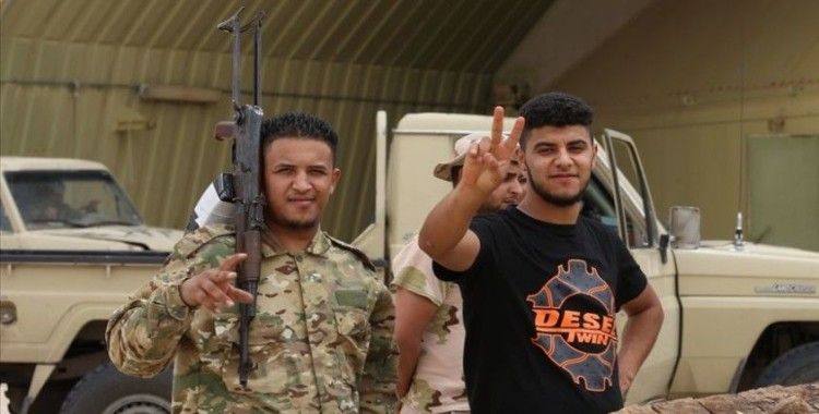 Libya ordusu 15 Hafter milisini ele geçirdi