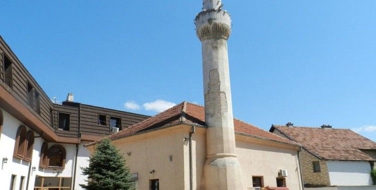 Kosova'da camiler yeniden ibadete açıldı