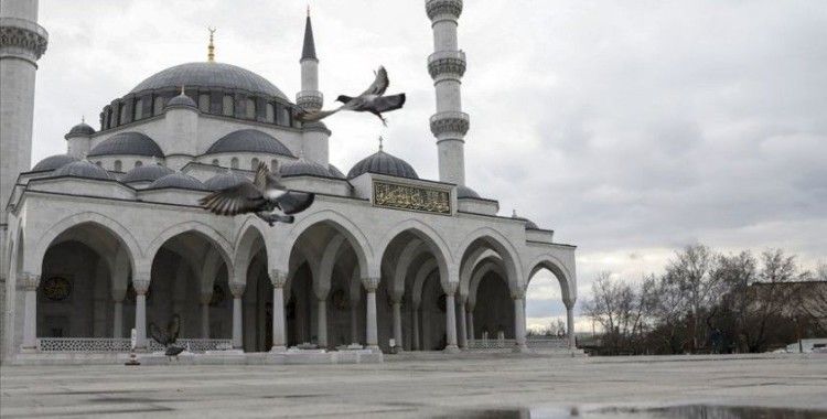Ankara'da cuma namazı kılınacak cami avluları ve açık alanlar belirlendi
