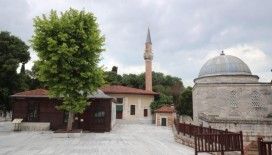 Zeytinburnu'nda camiler Cuma namazına hazır