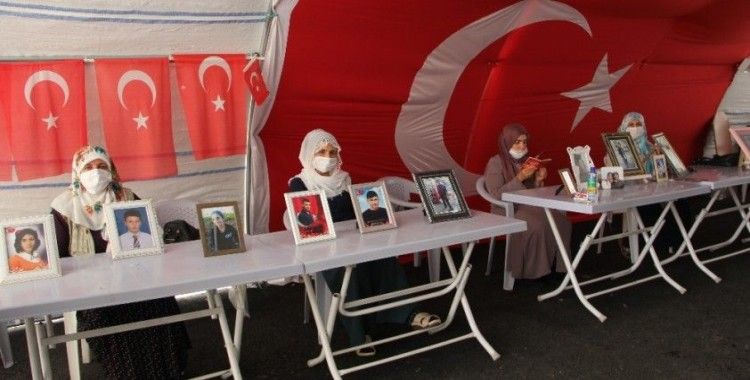 HDP önündeki ailelerin evlat nöbeti 273'üncü gününde
