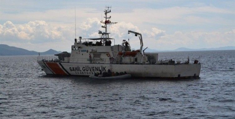 İzmir'de 45 sığınmacı kurtarıldı
