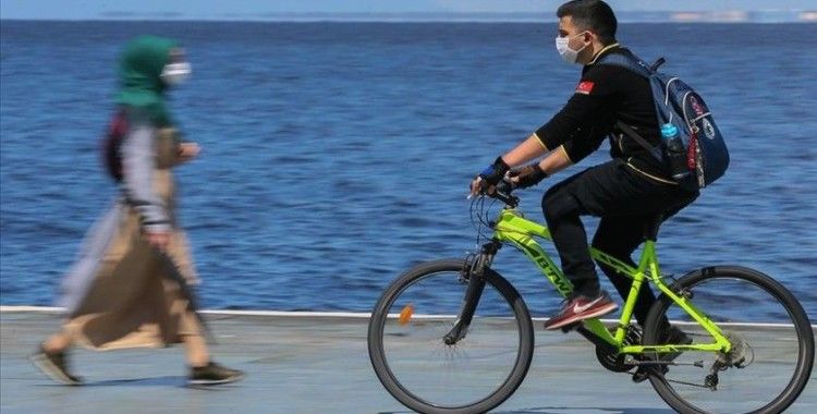 Sosyal mesafe için toplu taşıma yerine bisiklet kullanılması önerisi