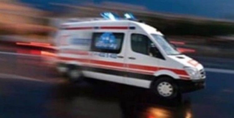 Şanlıurfa'da otomobille tır çarpıştı: 1 ölü, 4 yaralı