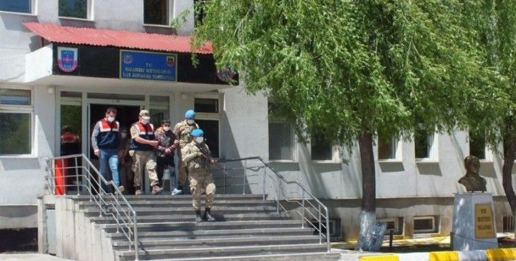 Özel bir bankayı 5 milyon lira zarara uğratan 53 şüpheli gözaltına alındı