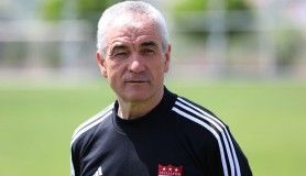 Sivasspor Teknik Direktörü Rıza Çalımbay: "Tek gayemiz ilk maçımızı kazanmak"