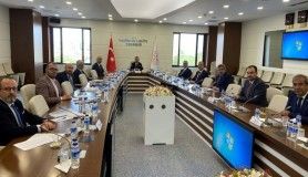 Bakan Yardımcısı Bülent Aksu sigorta sektörünün temsilcileriyle buluştu