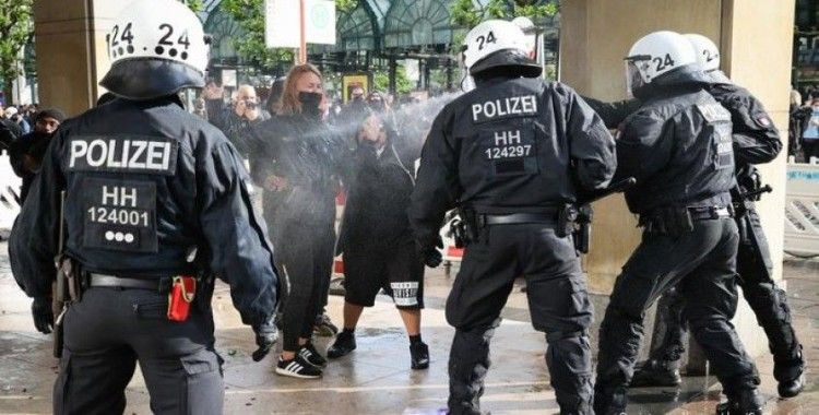 Almanya'da emniyette ırkçılık ve polis şiddeti tartışması