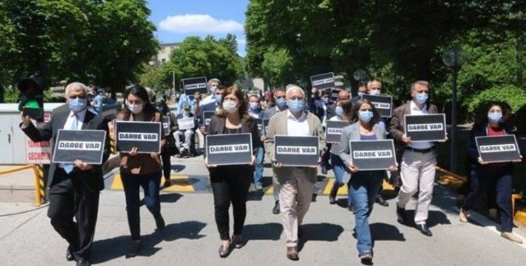HDP'den 'Darbeye karşı demokrasi' yürüyüşü