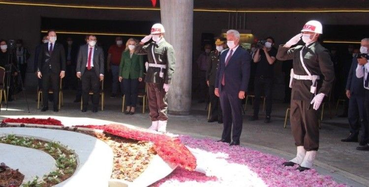 9. Cumhurbaşkanı Süleyman Demirel, ölümünün 5. yılında kabri başında anıldı