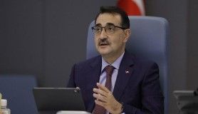 Bakan Dönmez: Hedefimiz Türkiye'de çatı denildiğinde akla ilk gelen şeyin güneş paneli olması