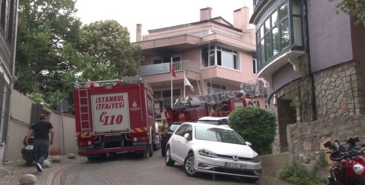 Beylerbeyi'nde sağlık merkezine yanıcı maddeli saldırı