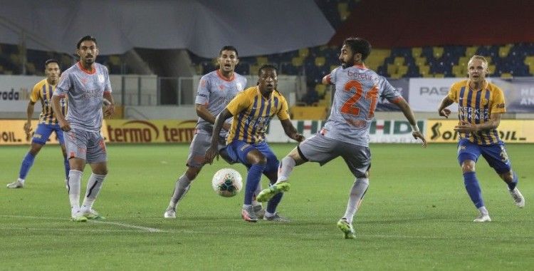 MKE Ankaragücü: 1 - Medipol Başakşehir FK: 2