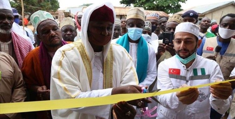 Türk gönüllüler Nijerya'da inşa ettikleri camiyi açtı