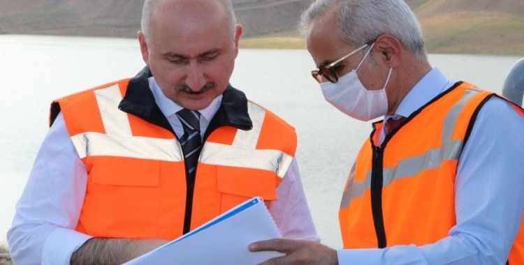 Ulaştırma ve Altyapı Bakanı Karaismailoğlu Hasankeyf'teki çalışmaları inceledi