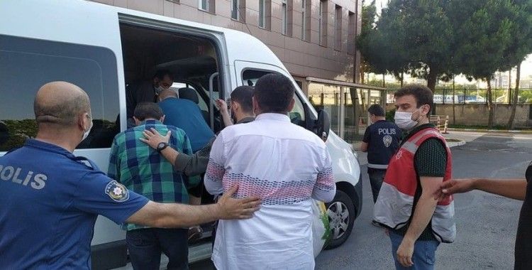Bakırköy'de kafede kumar oynatan 6 kişi tutuklandı