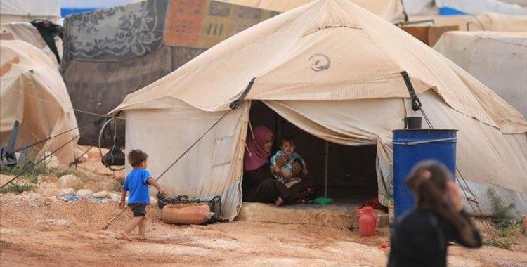 Esed'in yerinden ettiği siviller evlerine dönebilme umudunu koruyor