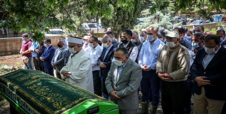 Bursa'daki selde hayatını kaybeden Kader Akbaba'nın cenazesi defnedildi