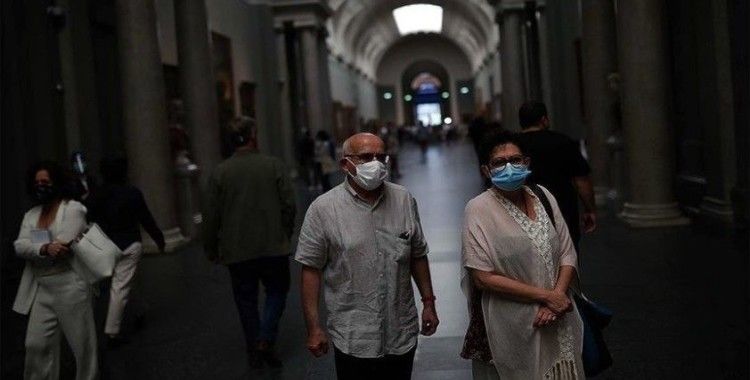 Kovid-19'da ikinci dalga endişeleri, İspanya ve Portekiz'de yeni normallikte geri adım attırdı