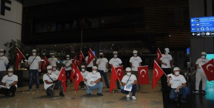 Türk işçiler özel izinle Malta'ya gitti