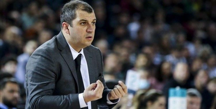Türk Telekom Başantrenörü Gören: Müthiş bir basketbol antrenörü Türkiye'den geçti