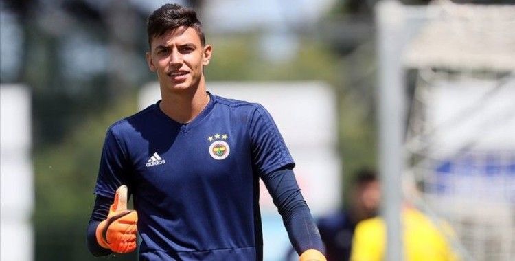 Fenerbahçe kaleci Berke Özer'i yeniden KVC Westerlo'ya kiraladı