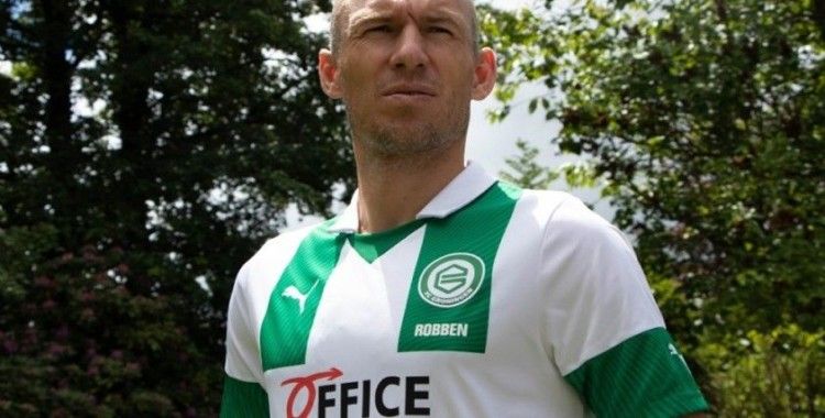 Arjen Robben Groningen ile futbola geri döndü