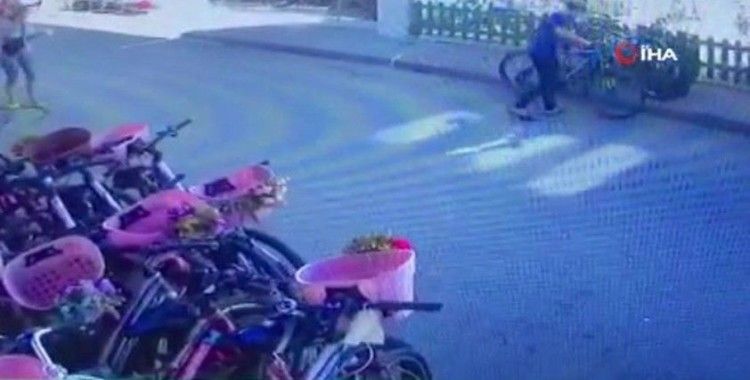 Büyükada’da lüks bisiklet hırsızlığı kamerada