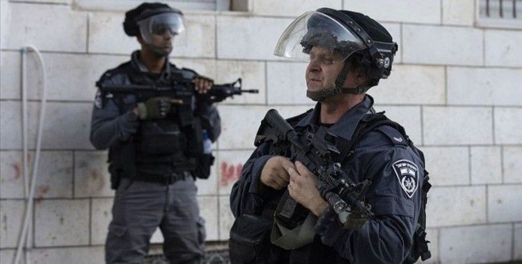 Batı Şeria'da Filistinlilerin inşaat halindeki evlerine İsrail polisinden müdahale