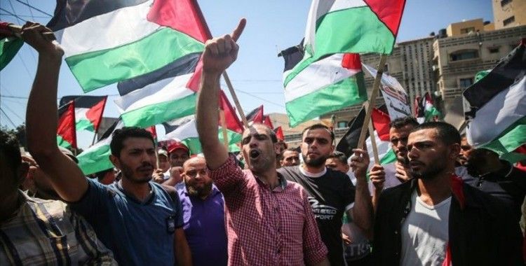 İsrailli Bakan 'ilhak' planının uygulanmasının ileri bir tarihe ertelendiğini açıkladı