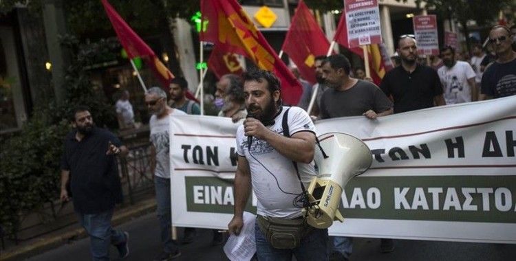 Yunan hükümetinin gösterileri kısıtlama tasarısı protesto edildi