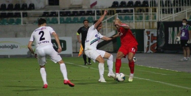 Süper Lig: Denizlispor: 0 - Gaziantep FK: 1 (İlk yarı)
