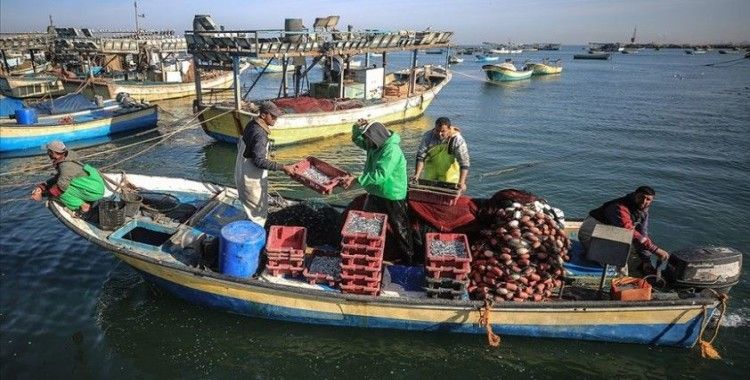 İsrail'den Gazze'de balıkçılara yönelik 6 ayda 172 ihlal