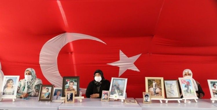 HDP önündeki ailelerin evlat nöbeti 306'ncı gününde