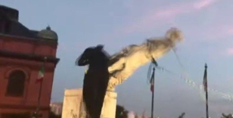 ABD'de Kristof Kolomb'un bir heykeli daha yıkıldı
