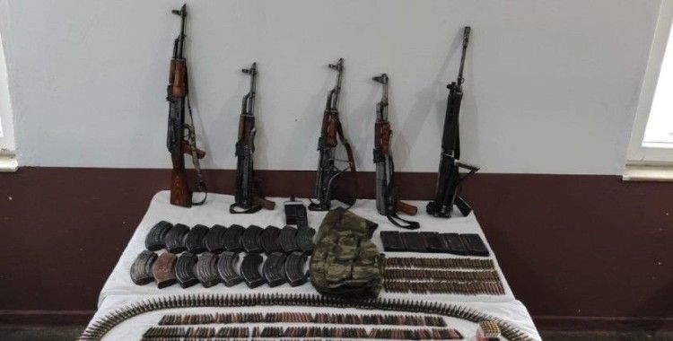 Bitlis'te çok sayıda silah ve mühimmat ele geçirildi