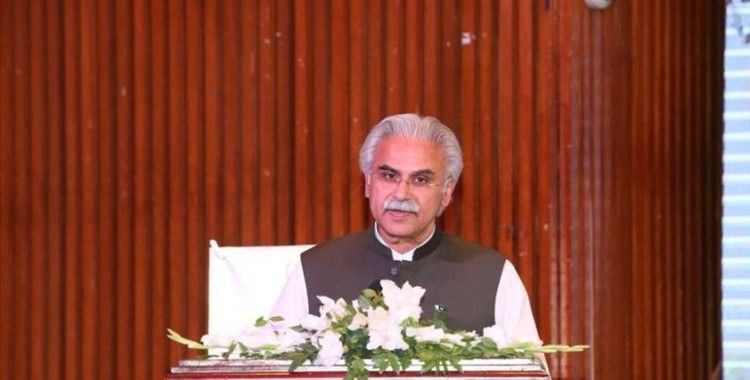 Pakistan Sağlık Bakanı Mirza'nın Kovid-19 testi pozitif çıktı