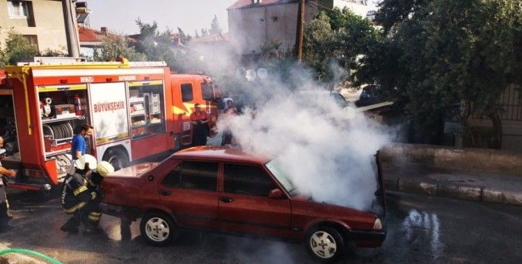 Denizli'de otomobil yangını
