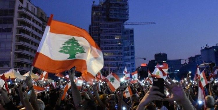 Lübnan'da protestolar eşliğinde kurulan 'kurtarma hükümetinin' vadesi doldu mu?
