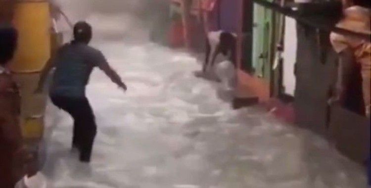 Hindistan'nın Mumbai kentinde sel felaketi
