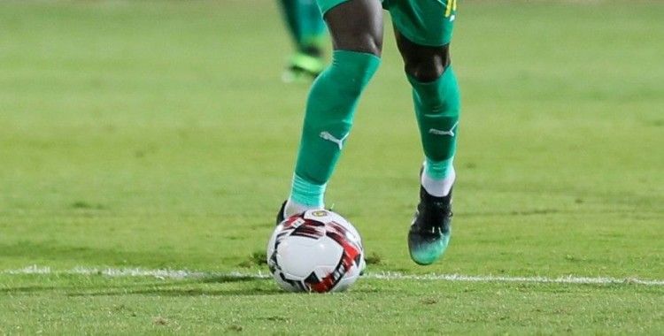 Senegal'de futbol liglerinde sezon şampiyonlar belirlenmeden sona erdi