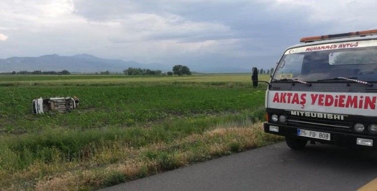 Pasinler'de trafik kazası: 1 ölü 4 yaralı