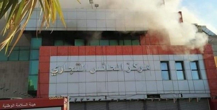 Libya'da alışveriş merkezinde yangın