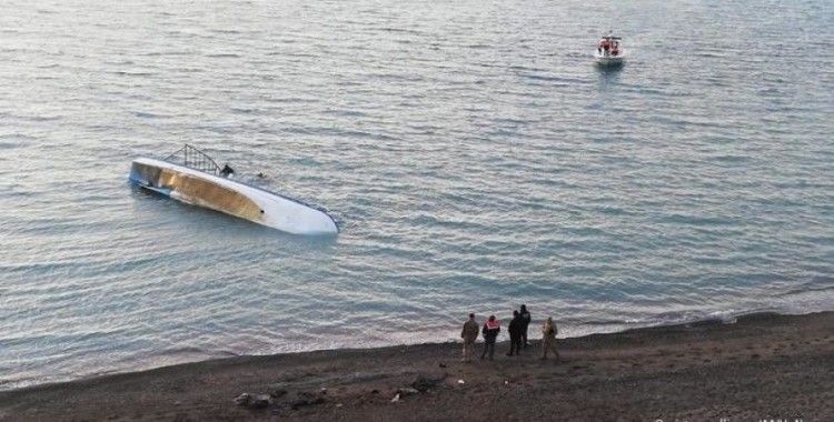 Van Gölü'nde batan tekneden ceset daha çıkarıldı