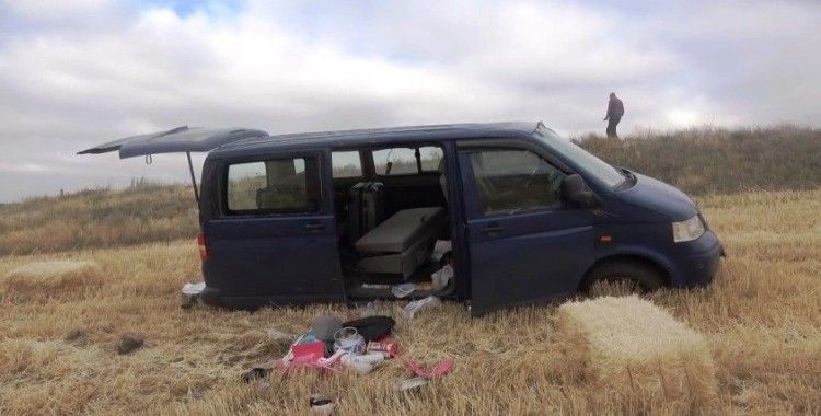 Kırıkkale'de minibüs takla attı: 4 yaralı